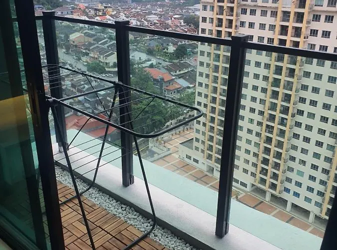 Majestic Maxim 3 Bedrooms Block D Near Mrt