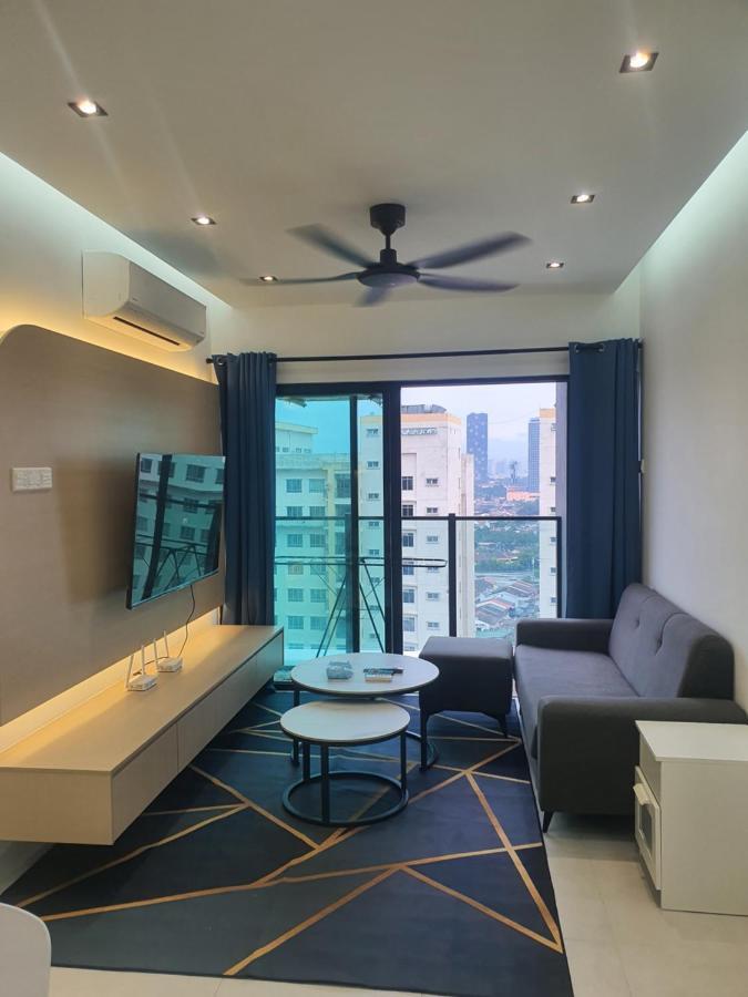 Majestic Maxim 3 Bedrooms Block D Near Mrt Apartment